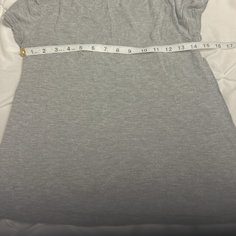 Gray Tee 💥 - Picture 5 of 6